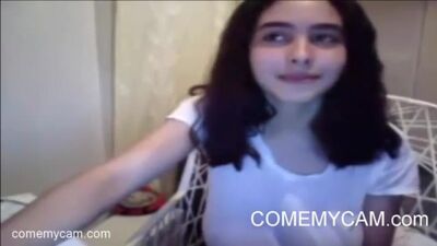 Школьница показала грудь в скайпе | Студентка разделась | Малолетка сиськи, тело, hot +18