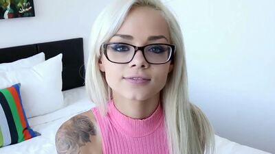 Охрененная малышка хочет стать порнозвездой