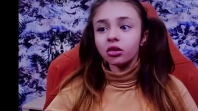 [Mareasy] МАЛЫШКА РАЗВОДИТ ЛЮДЕЙ В ЧАТРУЛЕТКЕ