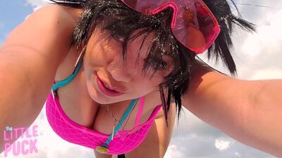 X-MEN COSPLAY BiG TiTTY JUBiLEE | POV PUNK GiRLFRiEND GRAVURE PUBLiC BEACH EXPERiENCE MUSiC ViDEO