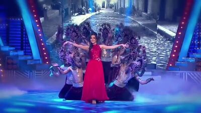 Sanaya Irani dance on #MirchiTop20 Countdown show