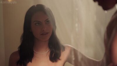 Камила Мендес (Camila Mendes) голая в сериале "Ривердэйл" (Riverdale, 2017) - Сезон 2 / Серия 1 (s02e01) 1080p