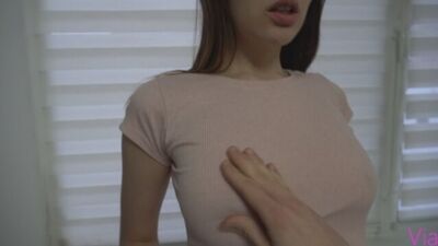 Обожаю свою неродную сестру!