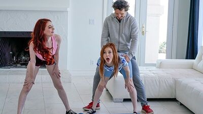 Великолепную Арию и Мади жестко трахнули во время тренировки