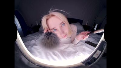 Я могу быть твоей девушкой!