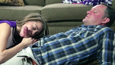 Тут Райли Рейд мастерство решили показать. Смотреть будем?