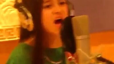 9 _letnaya_tadzhichka_YAsmina_Alidodova_Adele_cover