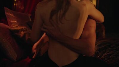 Emily Bett Rickards nude sex but covered – Arrow (2015) s3e20 hd720p