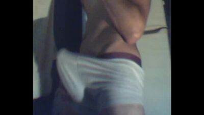 Огромный стояк в трусах.