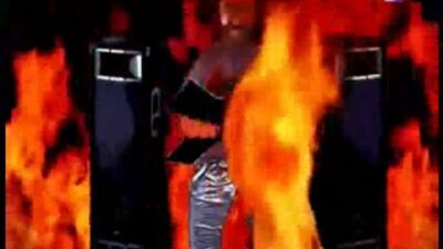 Бетономешалка мешает бетон