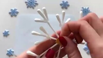 Снежинка из ватных палочек