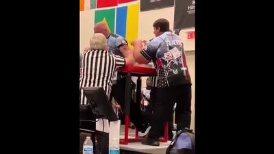 Джефф Дейб — один из самых уникальных армрестлеров всех времен