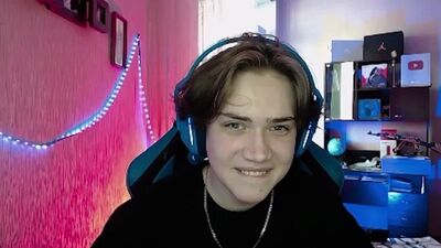 ВЗЛОМАЛ КОМПЬЮТЕР ДЕВУШКИ и УДАЛИЛ СТАНДОФФ 2! ЗАТРОЛЛИЛ ДЕВУШКУ в СТАНДОФФ 2