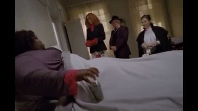 Мэдисон Монтгомери отмороженная стерва, которая любит крепкий алкоголь, большие члены и неприятности