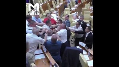 Драка между депутатами КПРФ и Единой России в Заксобрании Ульяновской области