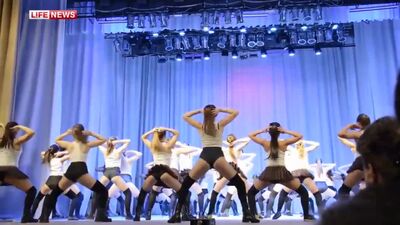 Продолжение скандального видео №2 . Пчелки и винни пух. Оренбург. Оренбургский тверкинг. Школьные танцы.