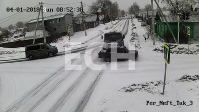 В Елабуге на перекрестке пр-та Нефтянников и ул. Тукая, произошло столкновение двух автомобилей