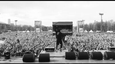 Скруджи - Взрыв в темноте (Лужники, 1 мая, HipHopMayDay 2017)