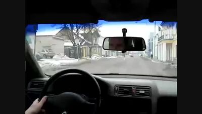 Папа учит сына водить