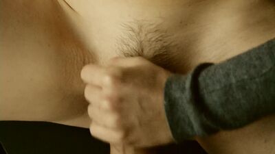 Молодая девочка дрочит член парню на свою писю