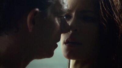 Ashley Hinshaw, Laura Aleman, Stephanie Drapeau Nude & Sexy - StartUp (2016) s01e01 HD 1080p