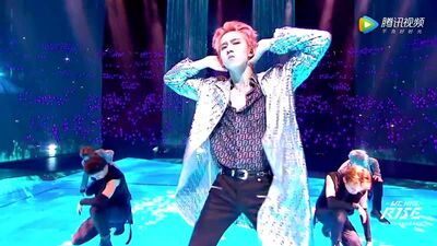 R1SE ▸ Xia Zhiguang (夏之光) & Liu Ye (刘也) & Zhao Rang (赵让) – Water Show (少年自由水秀) [LIVE]