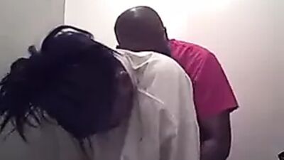 Он кончает с офигенной жопой