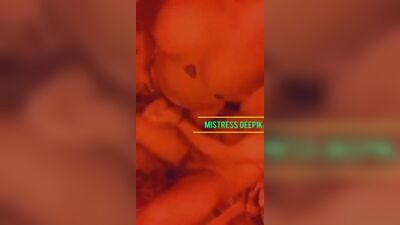 Горячее тело сексуального индийского шмеля