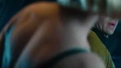 Alice Eve не хочет, чтобы ты видел ее нижнее белье