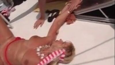 Круиз милфы-свингеры выходит из-под контроля