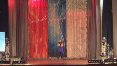 Есман Эльмира - «The Show Must Go On»