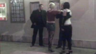 Жена унижает мужа перед своим любовникои.