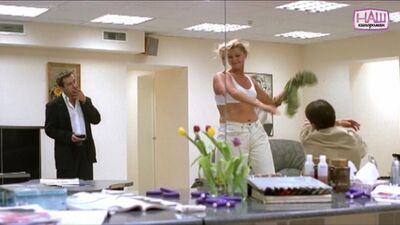 Александра Скачкова в фильме "В движении" (2002, Филипп Янковский) HDTV 1080i - Голая? Секси!