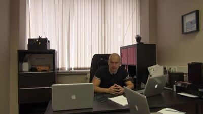 АЛЕКСЕЙ ЗЕМСКОВ И ОСОБЕННЫЙ ЗАКАЗЧИК. РЕМОНТ КВАРТИРЫ И ЕГО ПОСЛЕДСТВИЯ