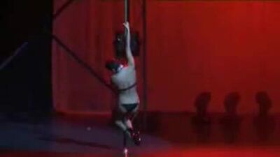 Женщина-кошка(танец на шесте)