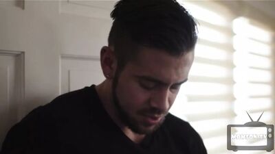 Представь, что у тебя горячая мачеха-транс