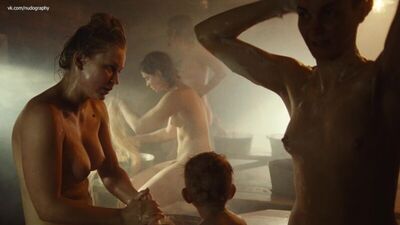 Аньорка Штрехель (Anjorka Strechel), Юлия Пересильд, Анна Уколова и другие голые в фильме "Край" (2010, Алексей Учитель) 1080p