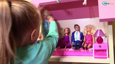 Барби, Штеффи, Монстер Хай в доме для Кукол. Ярослава знакомит со всеми Куклами. Игрушки для детей