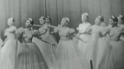 Берёзка русский вальс. Исполняет ансамбль "Берёзка" Редкая запись нач 1960-х Соло Мира Кольцова. Рук Надежда Надеждина