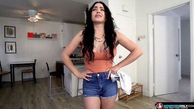 Молодую мачеху трахает ее молодой пасынок, мачехи учат сексу