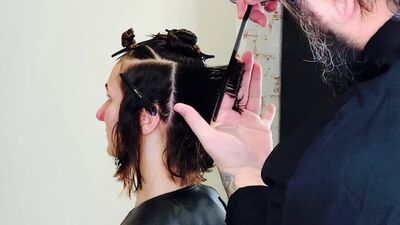 ГРАДУИРОВАННЫЙ ТЕКСТУРНЫЙ БОБ С ДЛИННОЙ ЧЕЛКОЙ