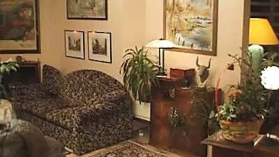 Семейная брюнетка La, La Famille