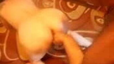 Девушка, двое мужчин, муж и любовник лижет анус, сосет, простата.