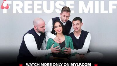 Analmom - грудастому психологу Veronica Avluv растягивают все ее дырки и заполняет огромный член