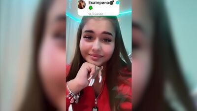 Катя Голышева поясняет за комментарий дерева.