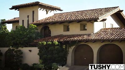 Tushy - первый анал для красивой блондинки Alex Grey