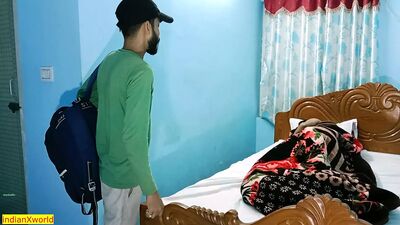 Муж застал свою жену трахающейся с механиком!