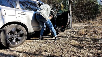 Крик. Поймал красотку и выебал в жопу