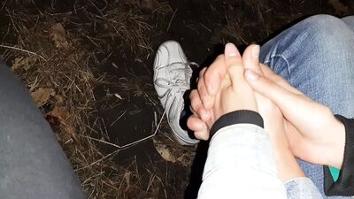 Соседка в лесу у костра мастурбирует и разговаривает на грязные темы - Lesbian-candys