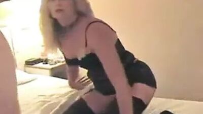 Сисси-муж, зрелая госпожа-жена (куколд)